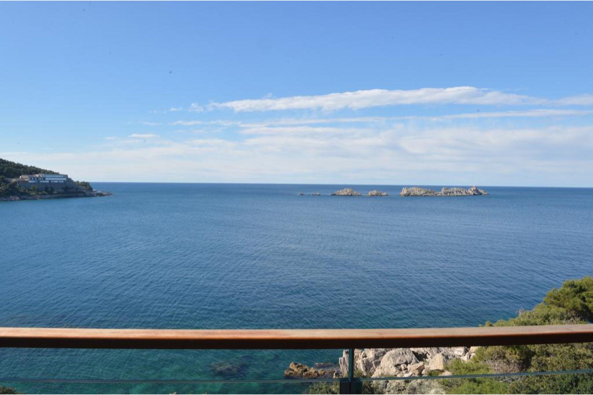 Royal Princess Hotel ดูบรอฟนิก ภายนอก รูปภาพ View of the islands from the mainland