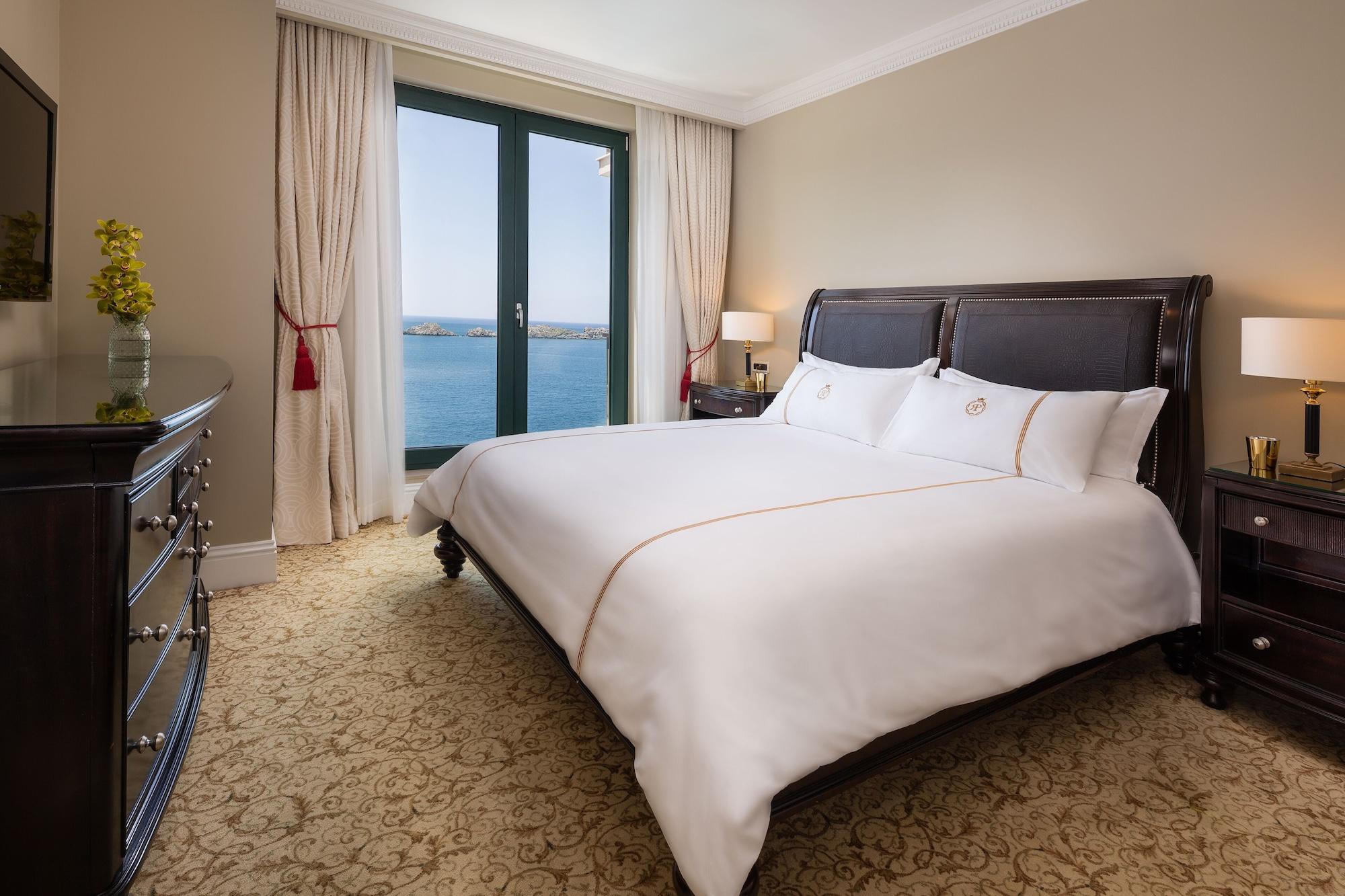 Royal Princess Hotel ดูบรอฟนิก ภายนอก รูปภาพ A bedroom at the Four Seasons Hotel