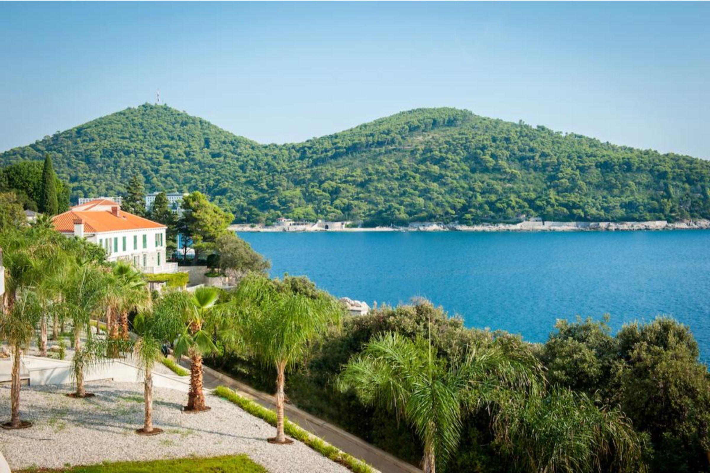 Royal Princess Hotel ดูบรอฟนิก ภายนอก รูปภาพ View of the bay of Vlora
