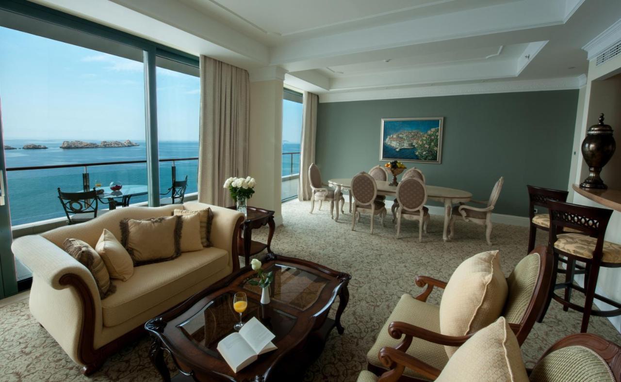 Royal Princess Hotel ดูบรอฟนิก ภายนอก รูปภาพ A suite at the Four Seasons Hotel, Alexandria