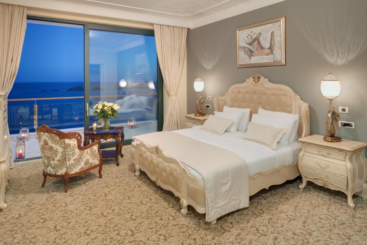Royal Princess Hotel ดูบรอฟนิก ห้อง รูปภาพ A bedroom at the hotel