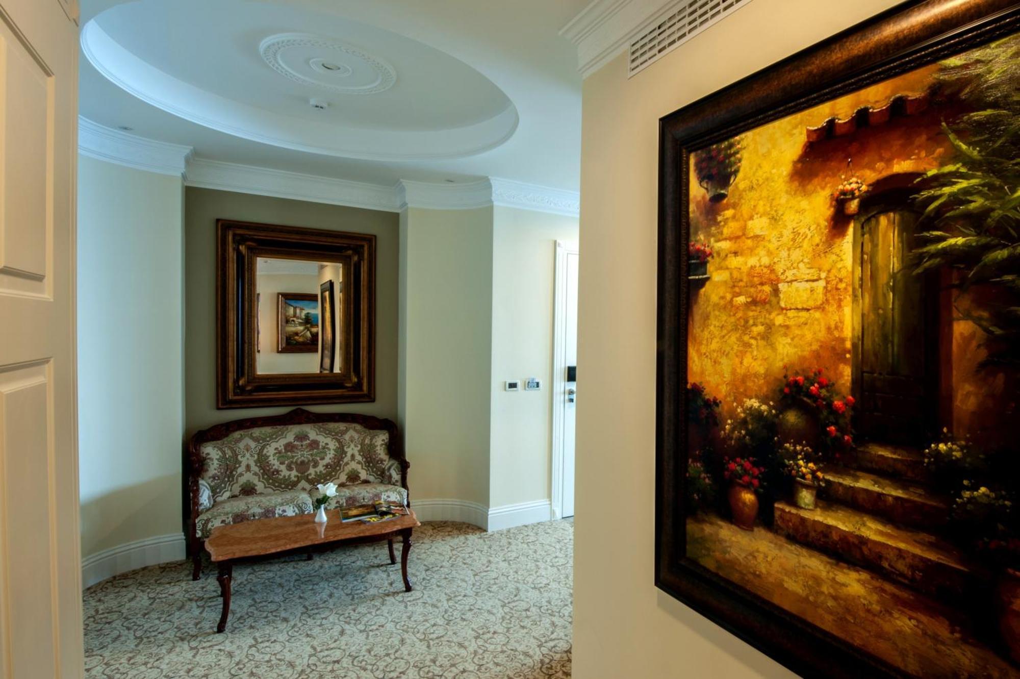 Royal Princess Hotel ดูบรอฟนิก ภายนอก รูปภาพ A suite at the hotel
