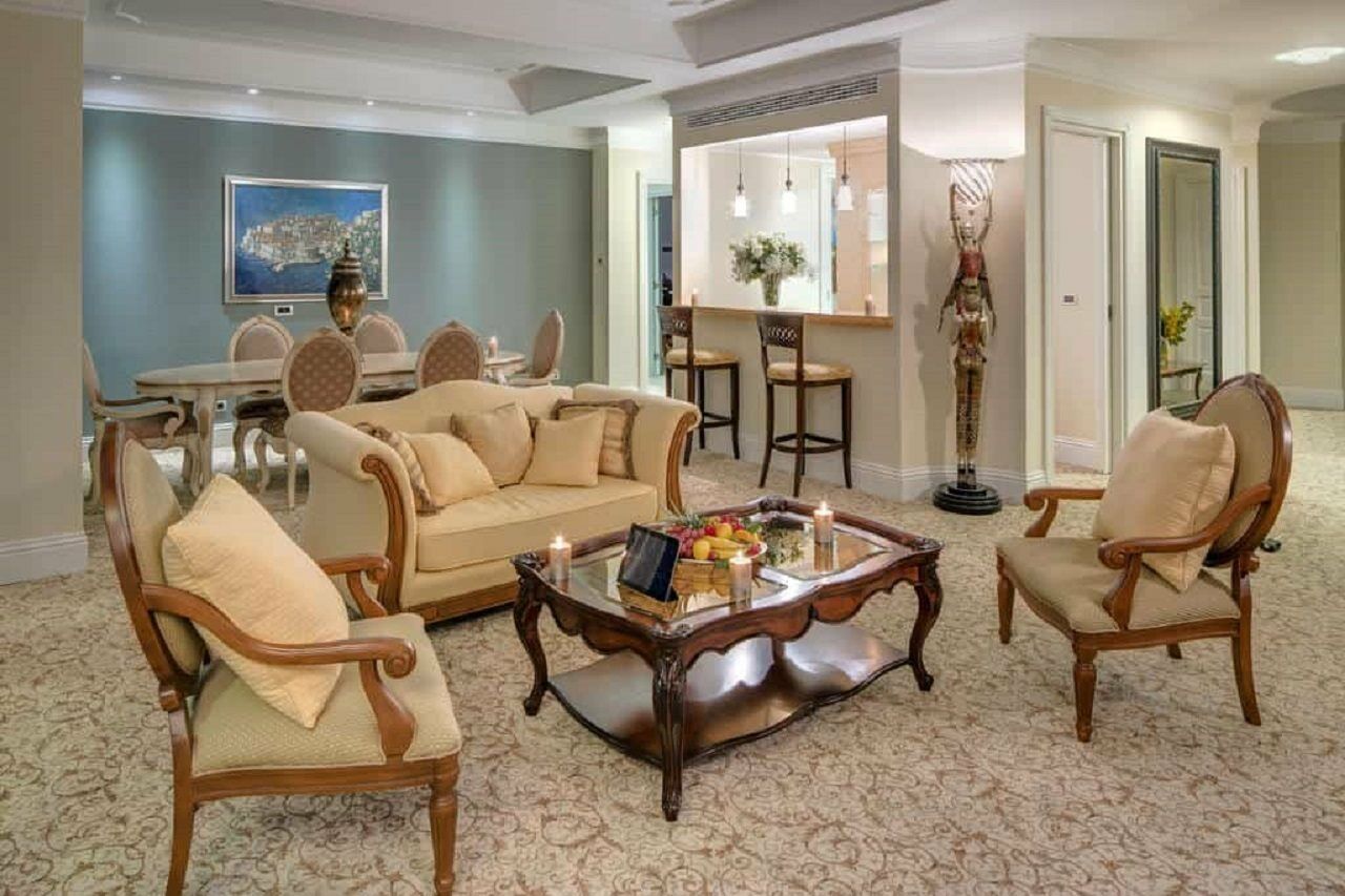 Royal Princess Hotel ดูบรอฟนิก ภายนอก รูปภาพ A living room